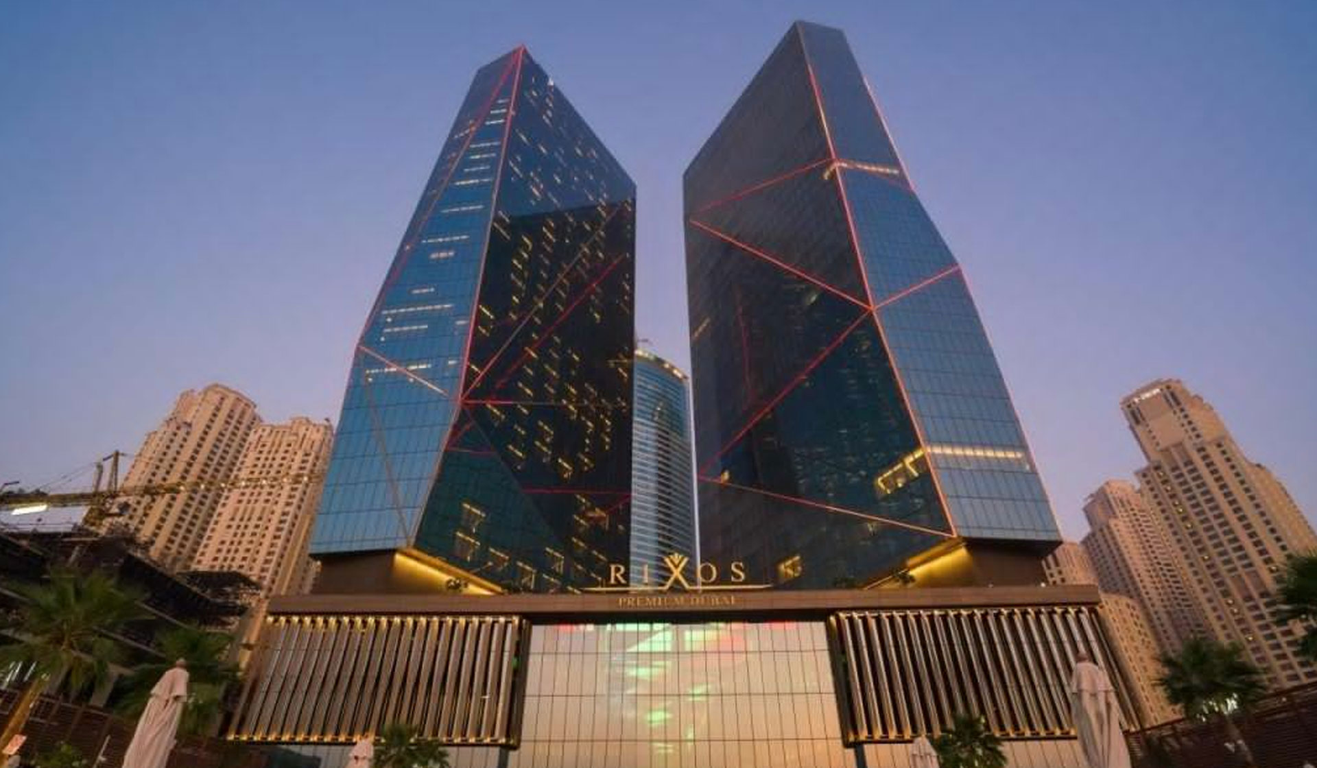 Al-Fattan-Crystal-Towers,-Dubai
